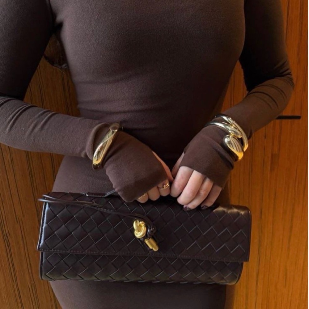 🤎😍 Bottega Veneta Andiamo Dark chocolate Brown Woven Clutch